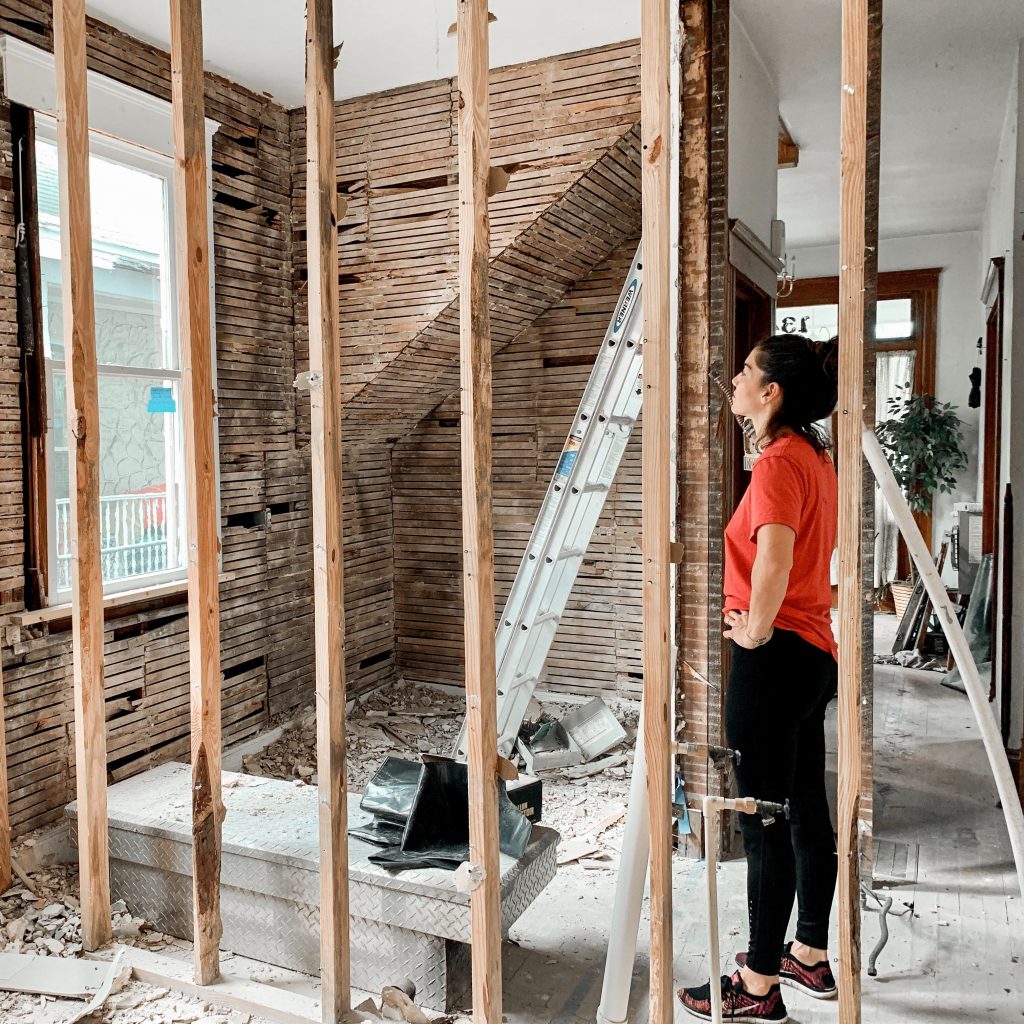 Maximizing Home Energy Efficiency with Spray Foam Insulation in Ontario: A Comprehensive Guide for 2023